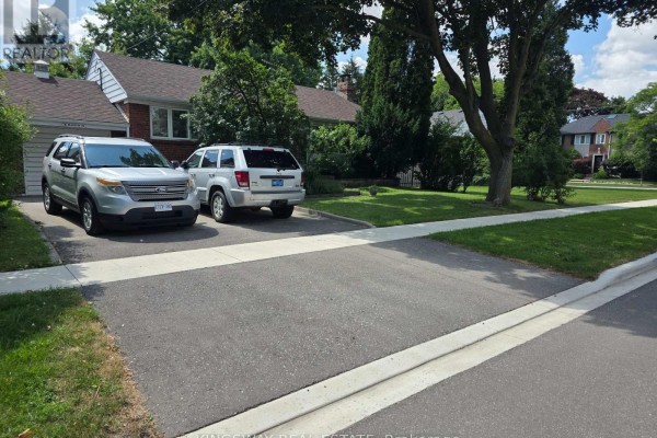 18 Blaketon Road, Toronto, ON, photo 2