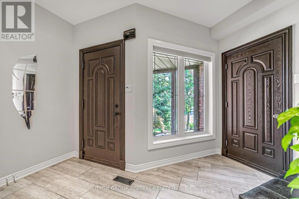 Great room - 18 Buckhorn Avenue, Richmond Hill, ON L4C0E3 Photo 3