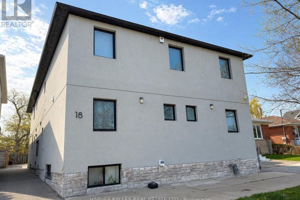 18 Cavell Avenue, Toronto, ON M8V1P2 Photo 4