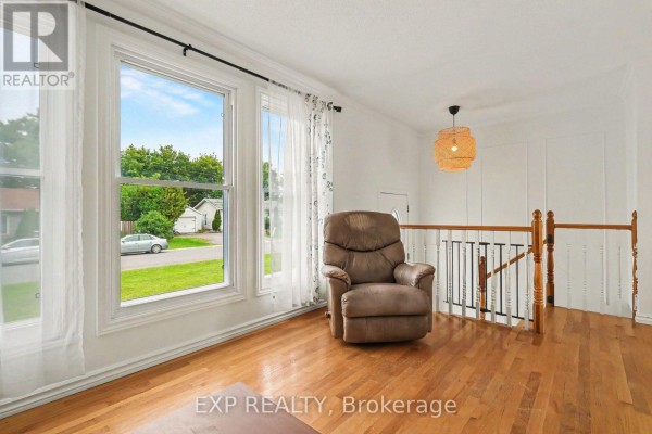 Primary Bedroom - 18 Centre Street, Clarence Rockland, ON K0A1E0 Photo 4