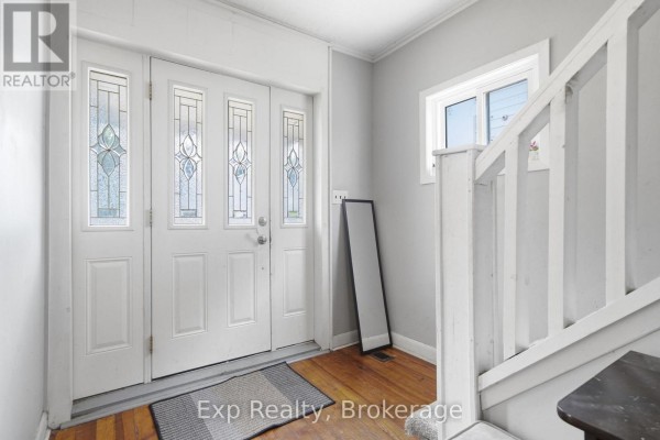 Recreational, Games room - 18 Charlotte Street, Belleville, ON K8P1E2 Photo 4