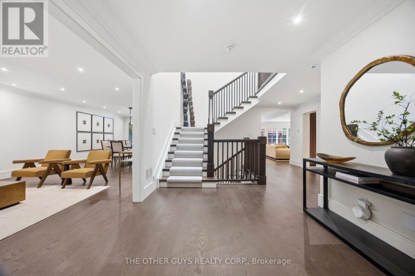 Eating area - 18 Chipstead Road, Toronto, ON M3B3E6 Photo 4