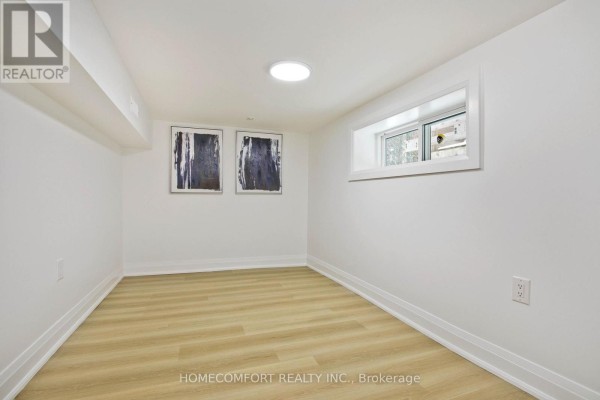 Bedroom 2 - 18 Connaught Avenue, Toronto, ON M4L2V9 Photo 5