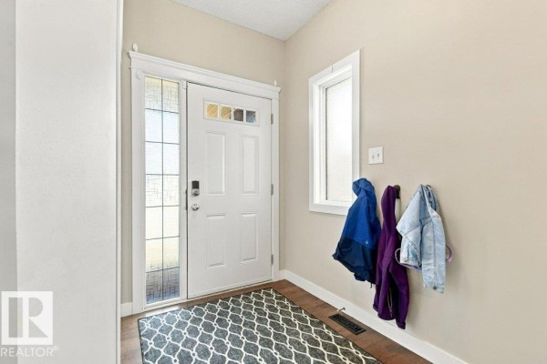 Kitchen - 18 Currant Cr, Fort Saskatchewan, AB T8L0R9 Photo 3