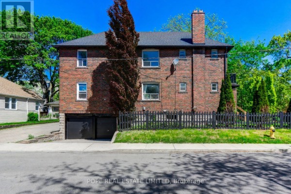 Laundry room - 18 Edgewood Avenue, Toronto, ON M4L3E6 Photo 3
