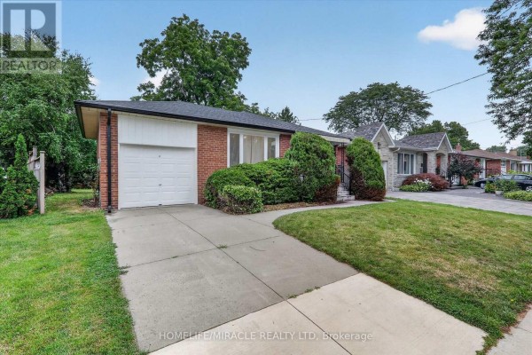 18 Elderfield Crescent, Toronto, ON, photo 2
