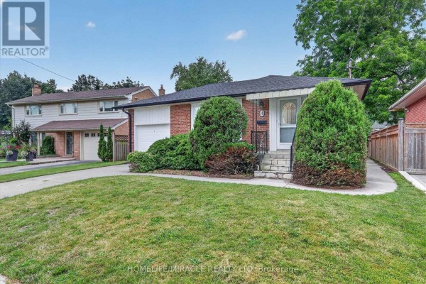 18 Elderfield Crescent, Toronto, ON, photo 3
