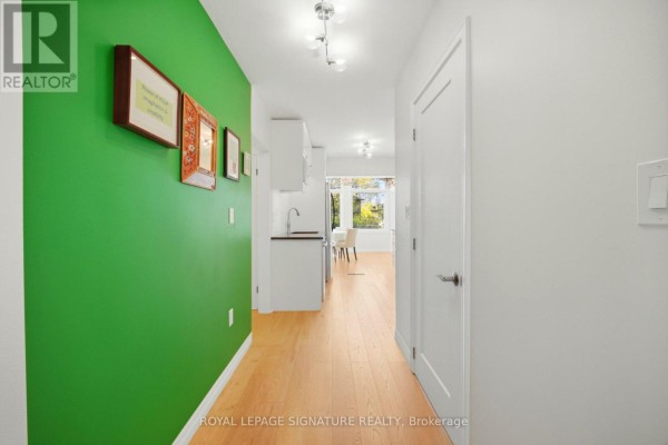 18 Erlesmere Avenue, Brampton, ON, photo 3