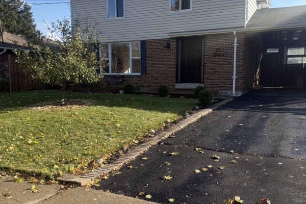 Residential for rent at 18 Fagan Drive, Halton Hills, ON - MLS® dmAFfN