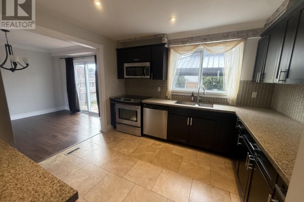 Primary Bedroom - 18 Fagan Drive, Halton Hills, ON L7G4P3 Photo 4