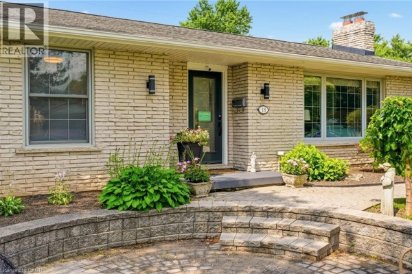 18 Fireside Drive, Flamborough, ON, photo 3