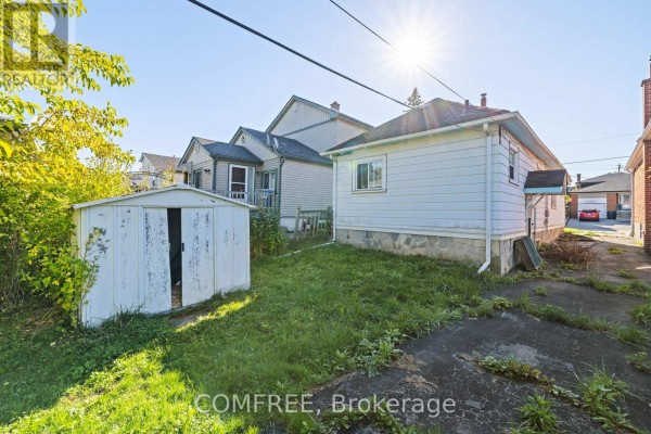 18 Glasgow Avenue, Toronto, ON M1K1C1 Photo 5