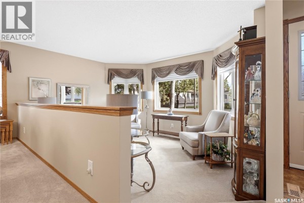 Dining nook - 18 Greencrest Bay, Regina, SK S4S7E9 Photo 4
