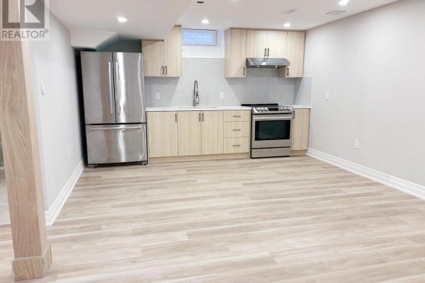 18 Halldorson Avenue, Aurora, ON L4G7Z2 Photo 3