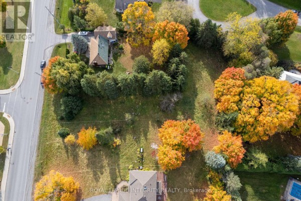 18 Howard Court, Ottawa, ON K2J3Z8 Photo 5