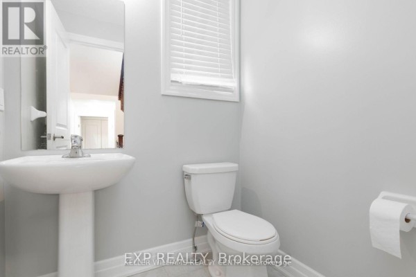 18 Hutton Crescent, Essa, ON L0M1B6 Photo 3