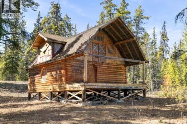 18 Jubilee Trail, Whitehorse South, YT Y0B1T0 Photo 3