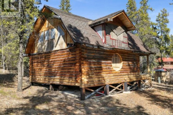 18 Jubilee Trail, Whitehorse South, YT Y0B1T0 Photo 5