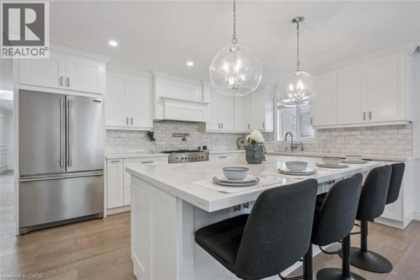 4pc Bathroom - 18 Keys Crescent, Guelph, ON N1G5J7 Photo 5