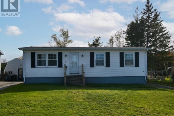 Eat in kitchen - 18 Laben Drive, Sydney, NS B1S3A5 Photo 2