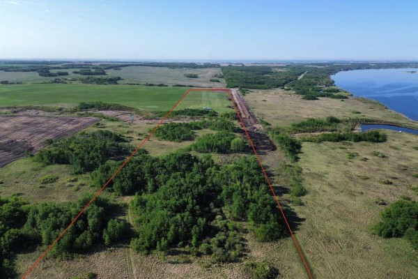 18 Lakeview Ridge Road, Rivers, MB R0K1X0 Photo 4