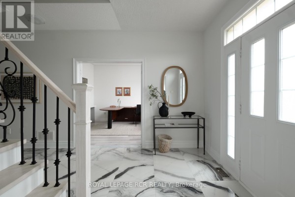 18 Leenders Lane, Erin, ON N0B1T0 Photo 4