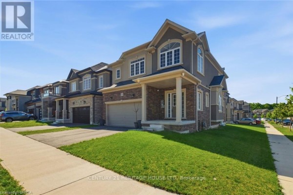 18 Macklin Street, Brantford, ON, photo 2