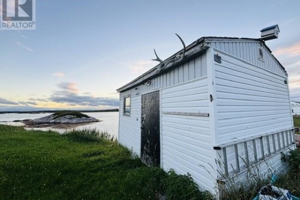 Laundry room - 18 Marine Drive, New Wes Valley, NL A0G4R0 Photo 4