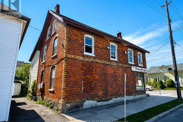 18 Market Street N, Smiths Falls, ON K7A2E3 Photo 4