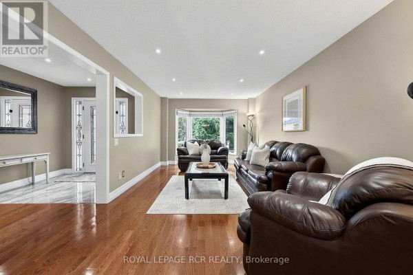 Eating area - 18 Mccabe Crescent, Caledon, ON L7E5W9 Photo 5