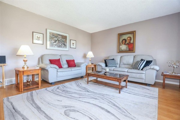 Bedroom - 18 Mcmullen Crescent, Winnipeg, MB R2C3W9 Photo 5