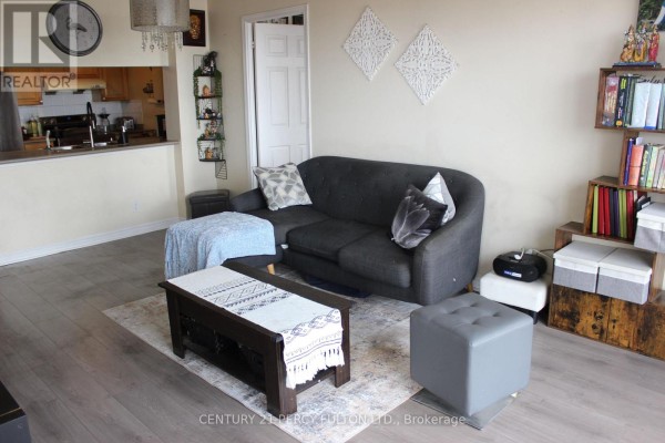 1328 - 18 Mondeo Drive, Toronto, ON, photo 2