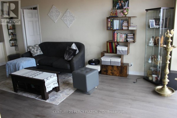 1328 - 18 Mondeo Drive, Toronto, ON, photo 3