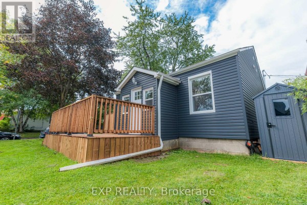 Primary Bedroom - 18 Nelson Avenue, Ajax, ON L1S1Z7 Photo 3