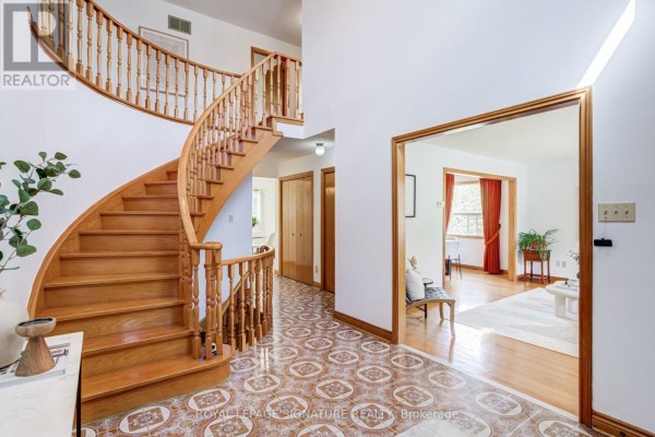18 Parravano Court, Toronto, ON, photo 2