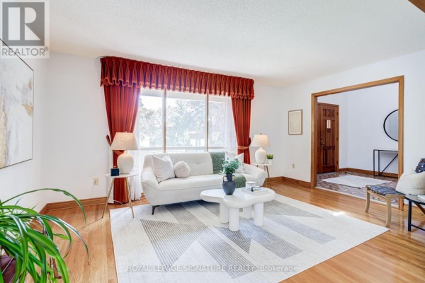 Kitchen - 18 Parravano Court, Toronto, ON M2R3S8 Photo 4