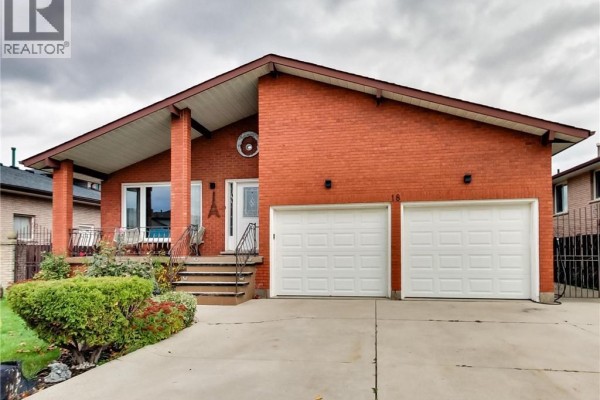 18 Pavarotti Court, Hamilton, ON, photo 2