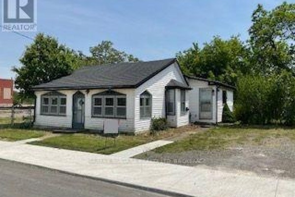 18 Phelps Street, St  Catharines, ON, photo 3