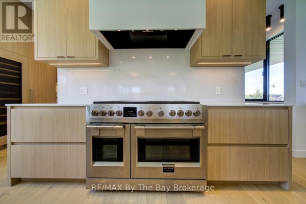 18 Raintree Court, Clearview, ON, photo 3