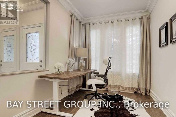Living room - 18 River Forest Street, Markham, ON L3S4H4 Photo 2