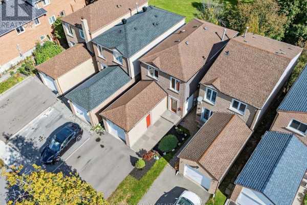 18 Riviera Drive, Vaughan, ON L4K2J1 Photo 3