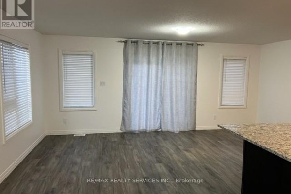 Family room - 18 Roper Place, Kitchener, ON N2R1R2 Photo 4