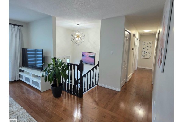 Primary Bedroom - 18 Rosewood Pl, Sherwood Park, AB T8A2H3 Photo 4