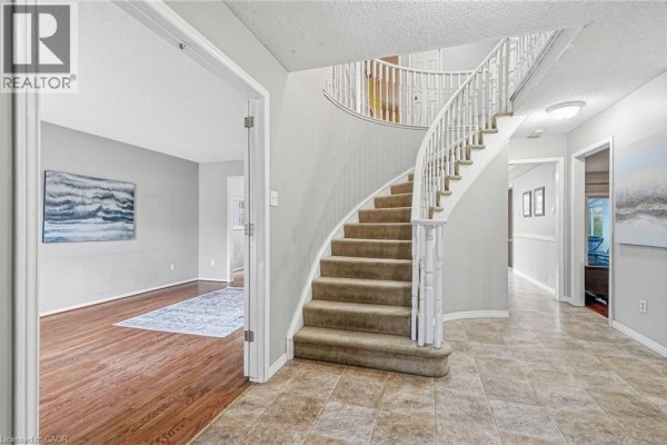 Family room - 18 Rowntree Drive, Hamilton, ON L8W2M8 Photo 3