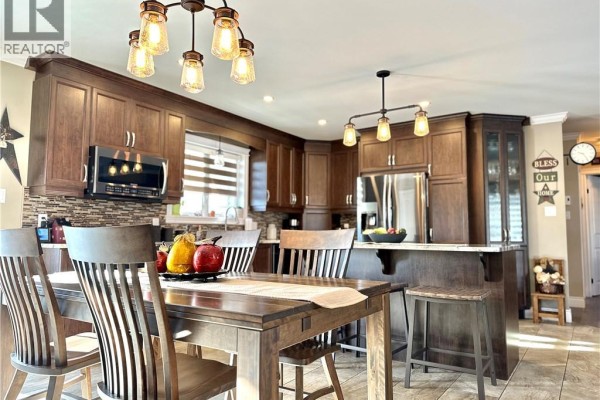 Family room - 18 Rue Principale, Sainte Anne De Madawaska, NB E7E1B5 Photo 5