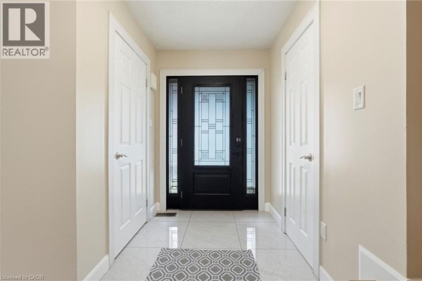 5pc Bathroom - 18 Sable Drive, Ancaster, ON L9K1K9 Photo 4