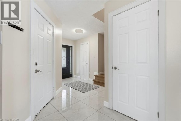 Bedroom - 18 Sable Drive, Ancaster, ON L9K1K9 Photo 5