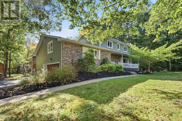 18 Sandstone Ave, Fall River