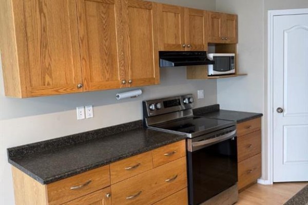4pc Bathroom - 18 Sierra Avenue Sw, Medicine Hat, AB T1B0A5 Photo 4