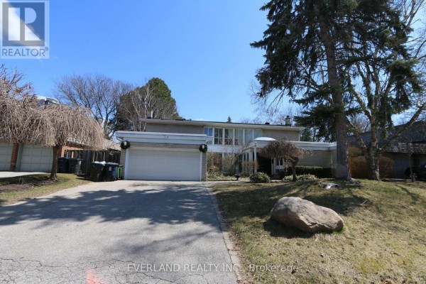 Residential for rent at 18 Silvergrove Road, Toronto, ON - MLS® df2dK4